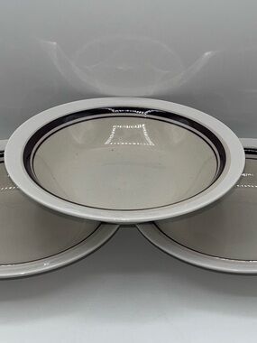 Classic White Ceramic Serving Bowls with Black Rim - Set of 3 stoneware